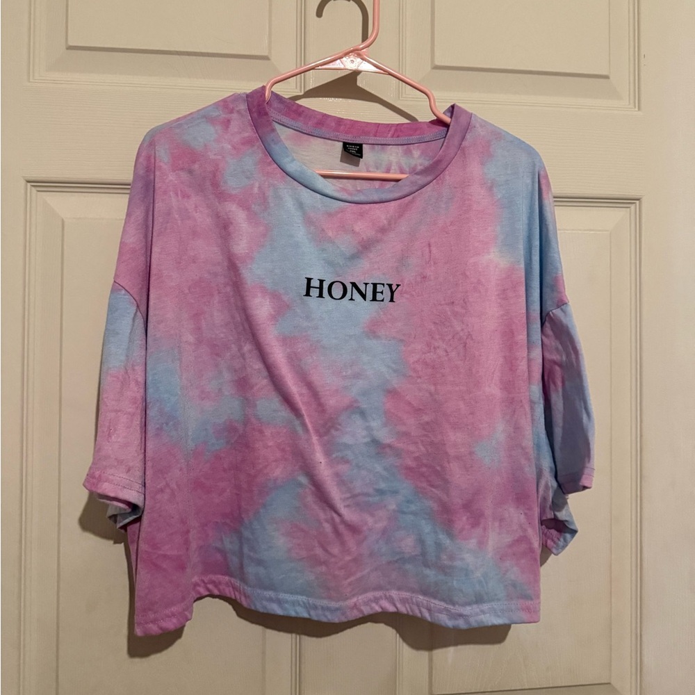 SHEIN Plus Tie Dye Letter
Graphic Drop Shoulder Crop Tee
